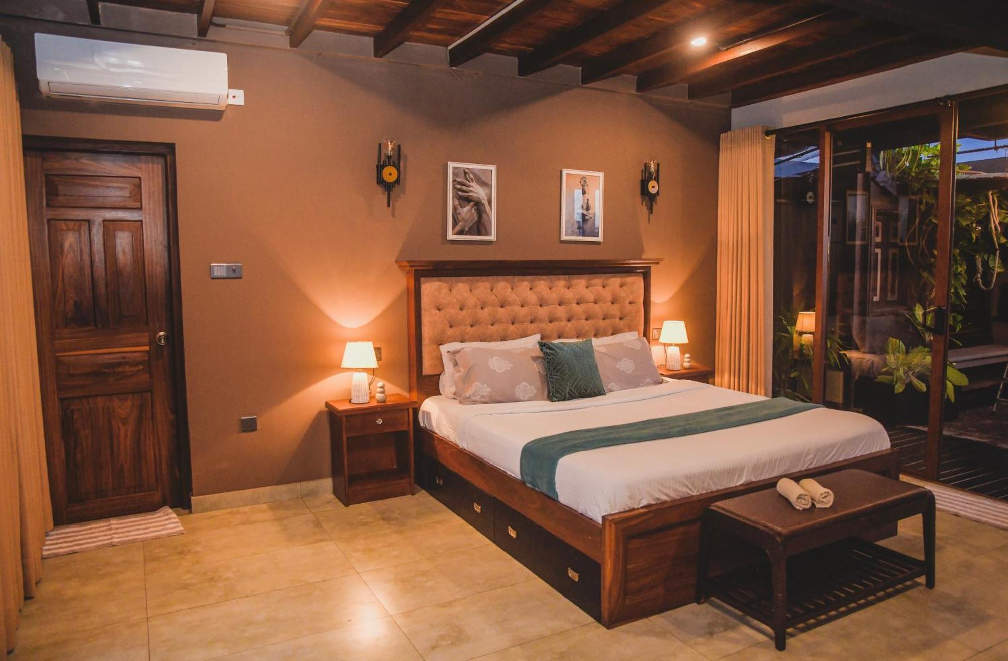 Luxury Boutique Penthouse - Penton45 Negombo